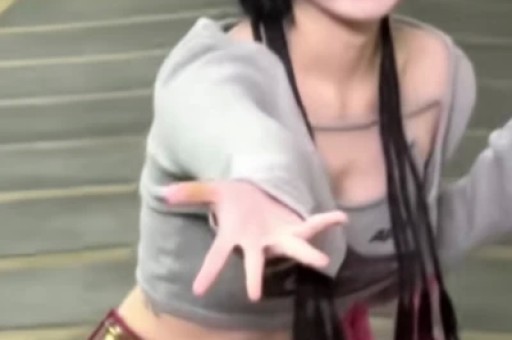 刚结婚就被出轨丈夫10年劈腿6人……被全网劝离婚的她如今终于逆袭！