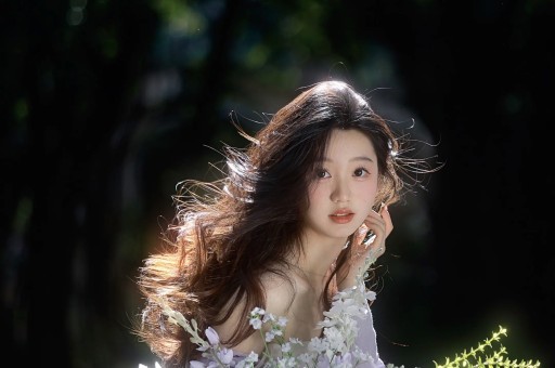 杨天真曝经纪圈潜规则 ：“签1000万告诉艺人500万很多艺人知道但是没办法”