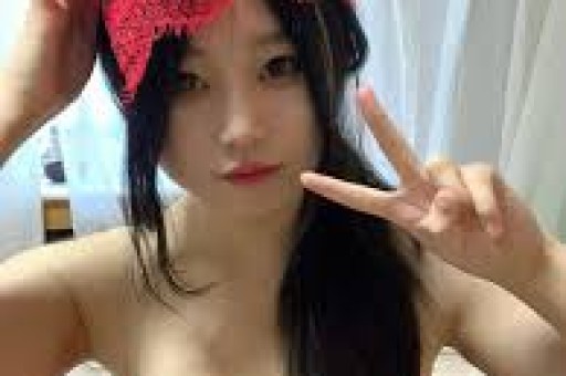 陈小春出轨被对方公之于众还牵扯出多名男明星她不怕被封杀吗
