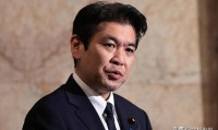 日本教育部长骚扰女记者出轨已婚背后大骂高市却拒绝辞职
